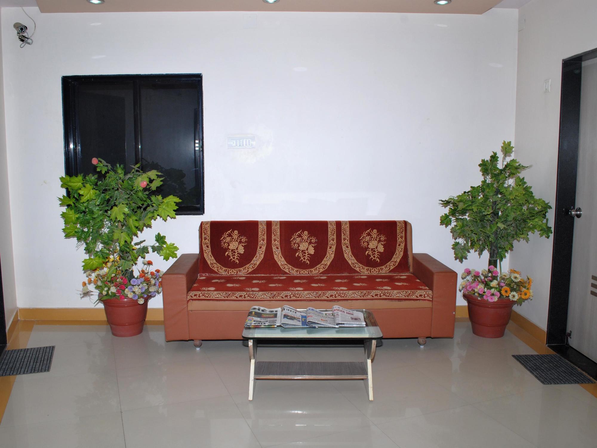 Oyo 14943 Shubh Suvidha Hotel Somnāth Exterior foto