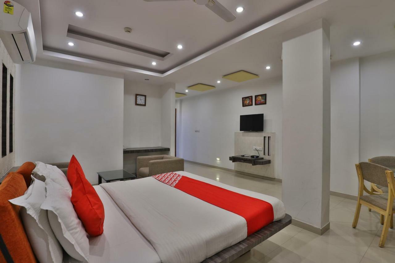 Oyo 14943 Shubh Suvidha Hotel Somnāth Exterior foto
