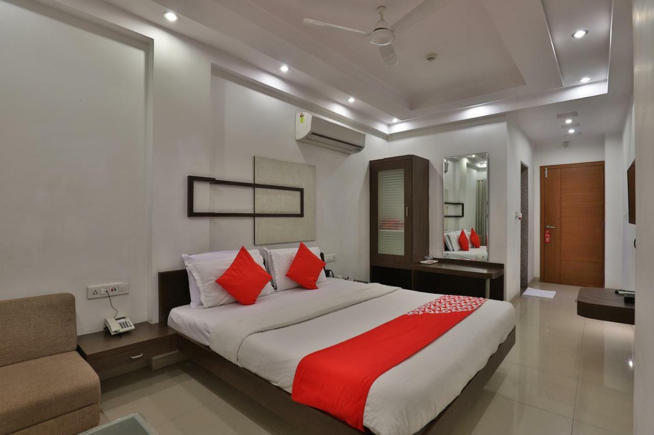 Oyo 14943 Shubh Suvidha Hotel Somnāth Exterior foto