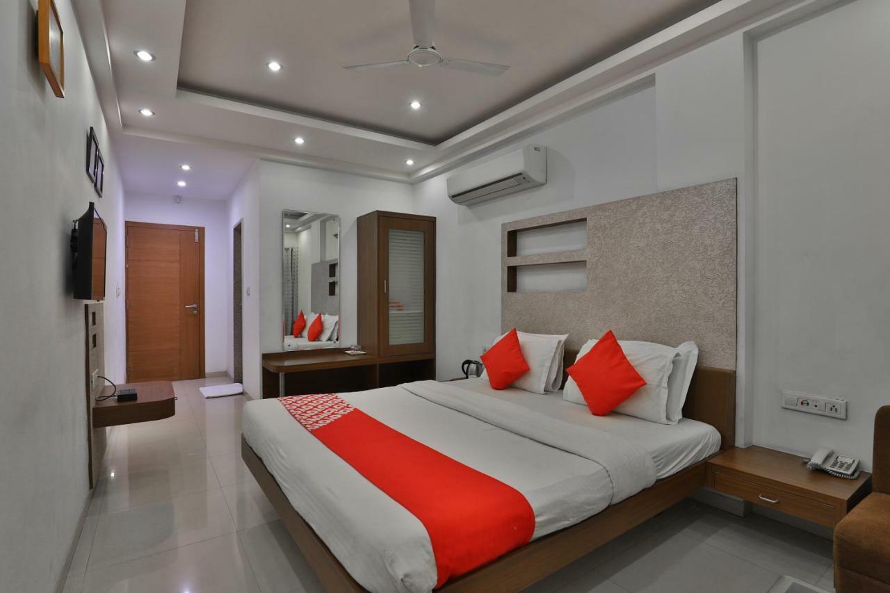 Oyo 14943 Shubh Suvidha Hotel Somnāth Exterior foto